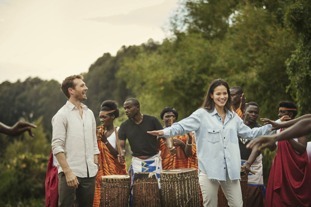 oo_gorillasnest_lifestyle_dancing_14595_master_11