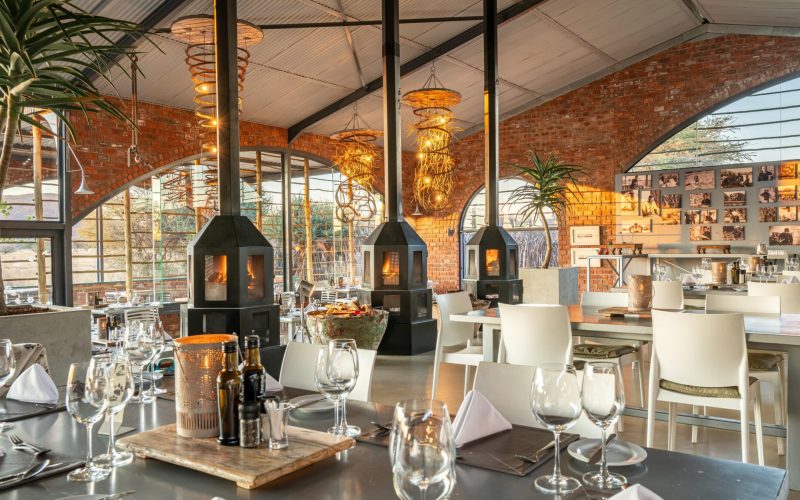 okonjima_plains_camp_restaurant_-_picture_crew10_21