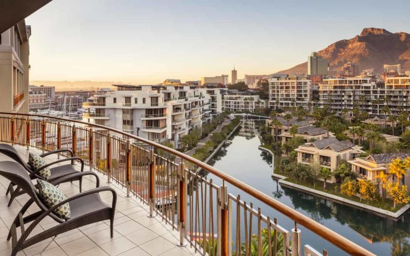 oo_capetown_exterior_tablemountainsuite_balcony_view_wide_2521-hdr_master_small